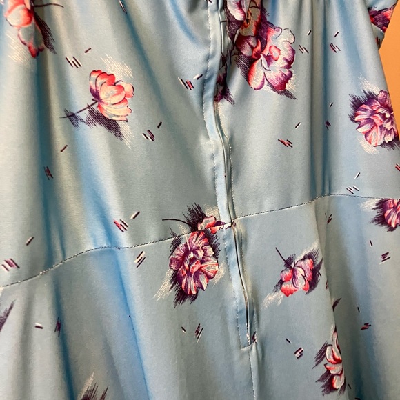 Vintage 1970s Blue Floral Geometric Print Dress | Plus Size | Soft Stretch - Picture 7 of 12